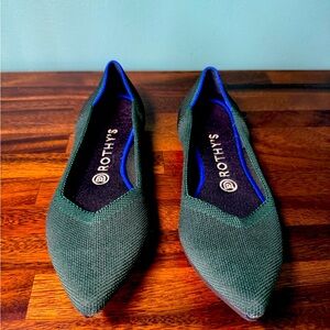 Rothy’s Point in Green 8.5